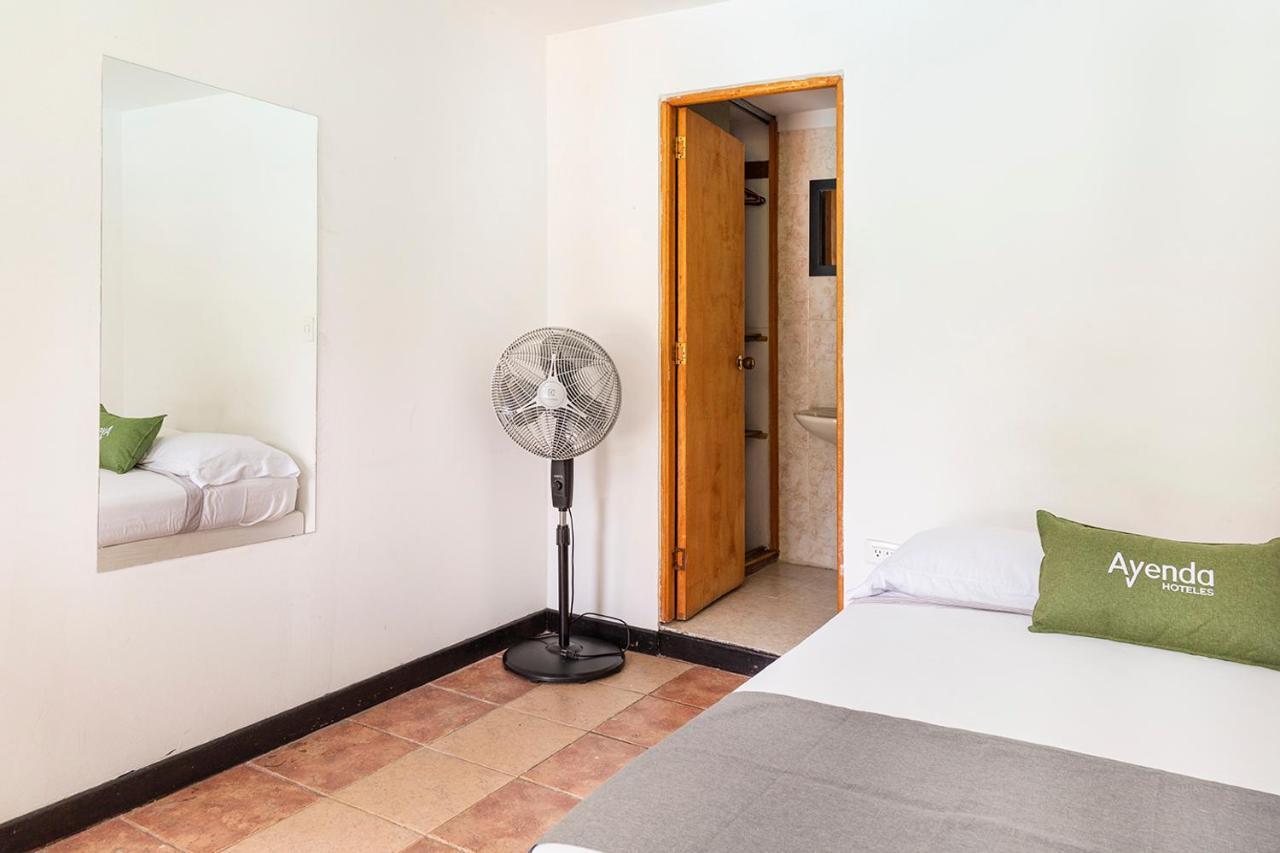 Hotel Premium Real Μεντεγίν Εξωτερικό φωτογραφία