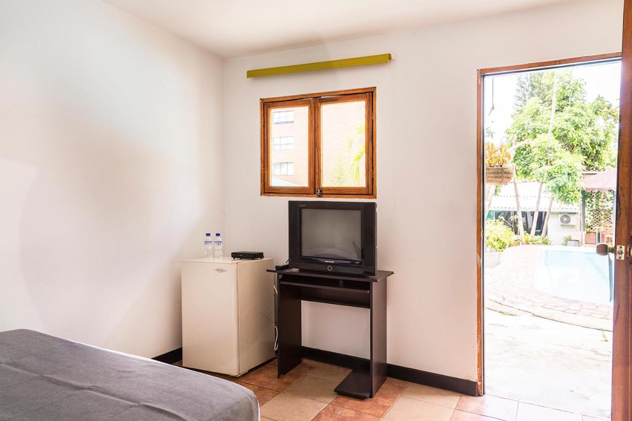 Hotel Premium Real Μεντεγίν Εξωτερικό φωτογραφία