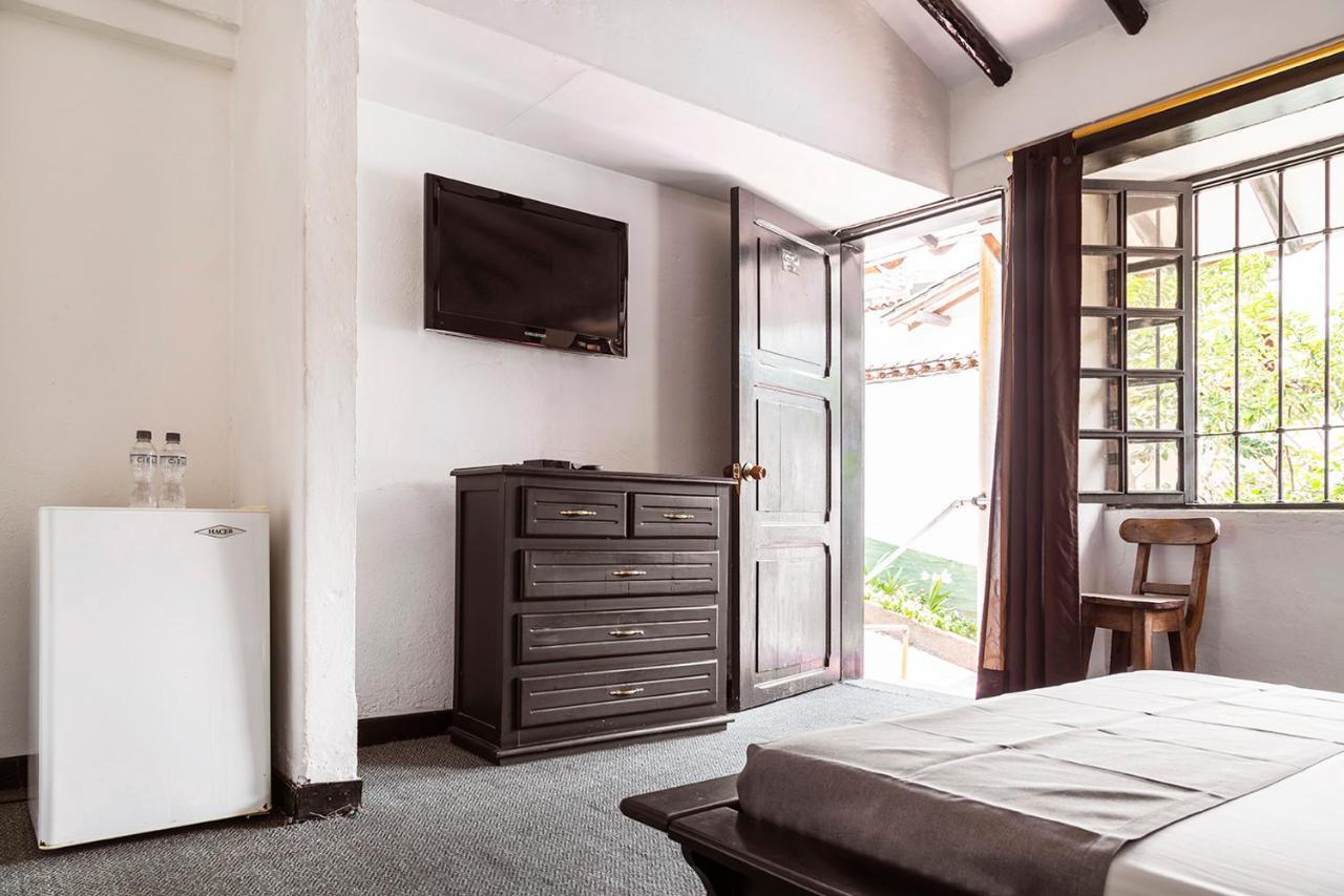 Hotel Premium Real Μεντεγίν Εξωτερικό φωτογραφία