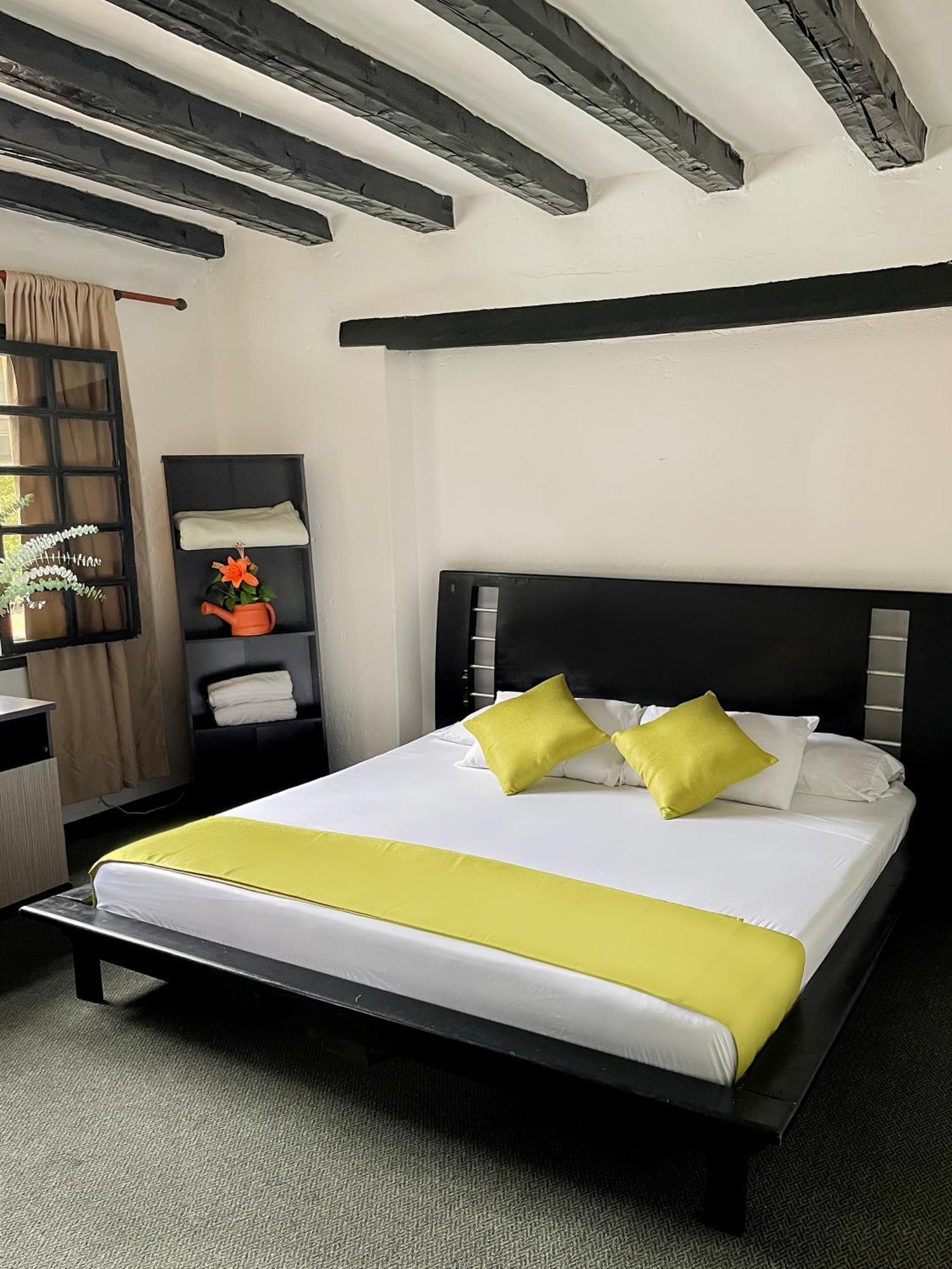 Hotel Premium Real Μεντεγίν Εξωτερικό φωτογραφία