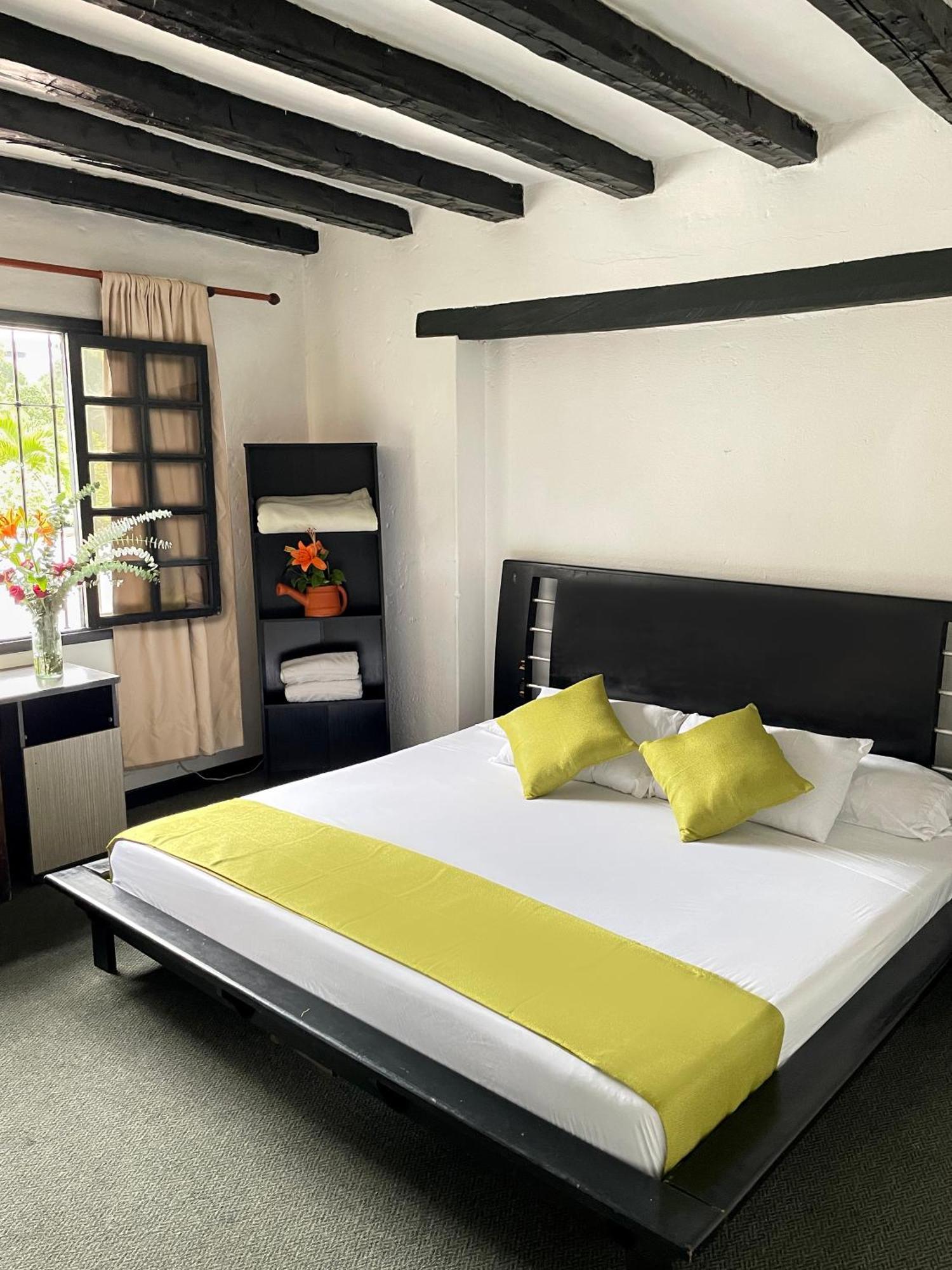 Hotel Premium Real Μεντεγίν Εξωτερικό φωτογραφία