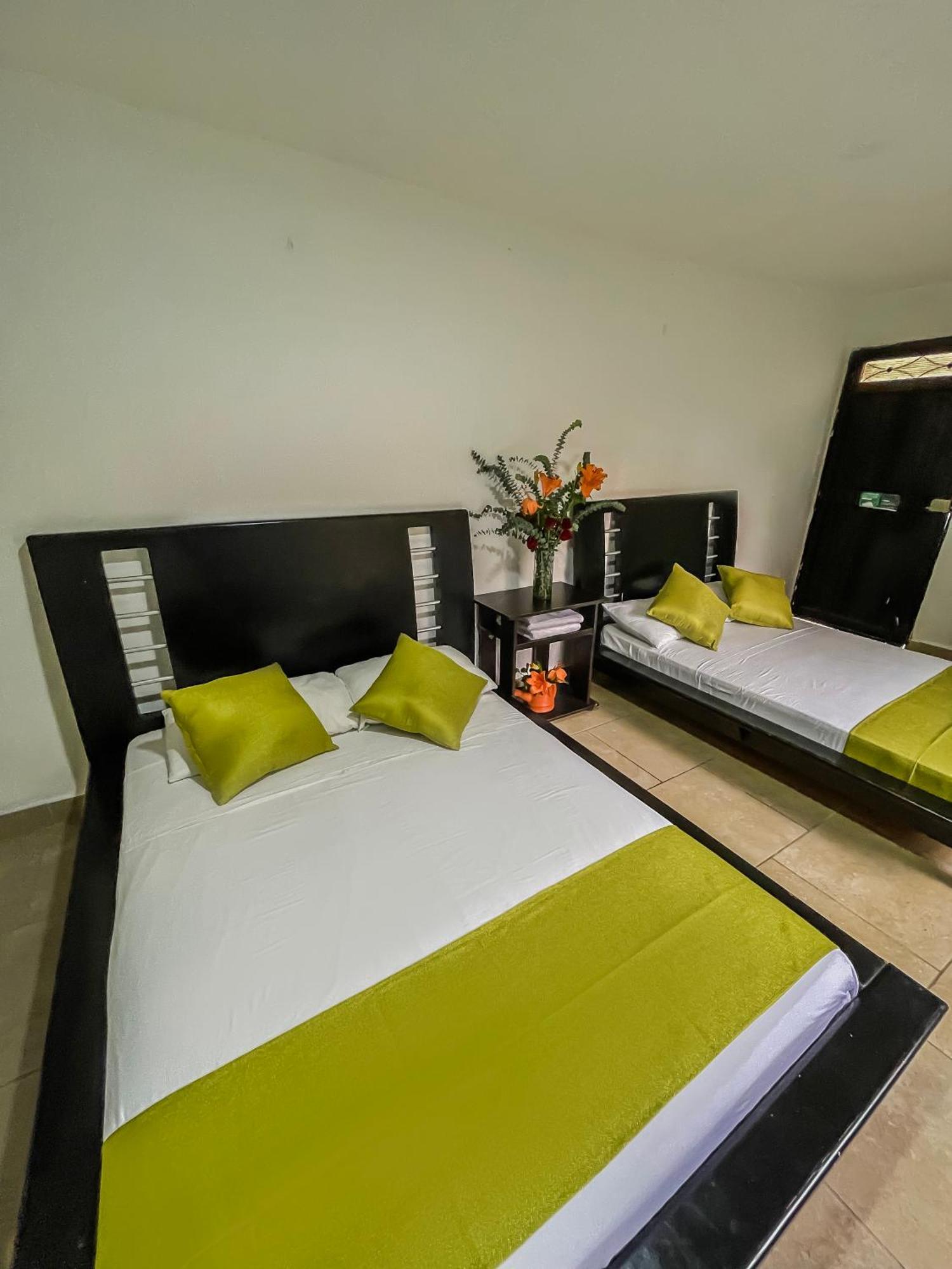 Hotel Premium Real Μεντεγίν Εξωτερικό φωτογραφία
