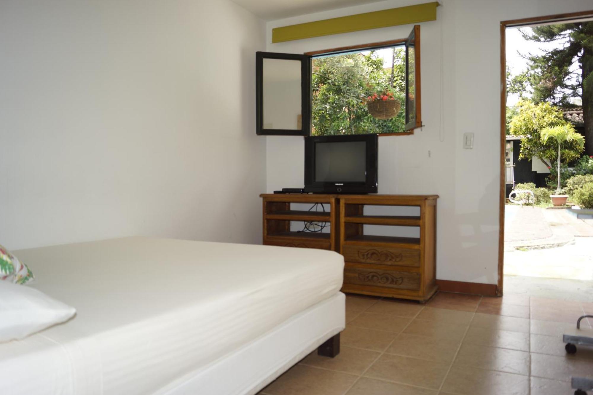 Hotel Premium Real Μεντεγίν Εξωτερικό φωτογραφία