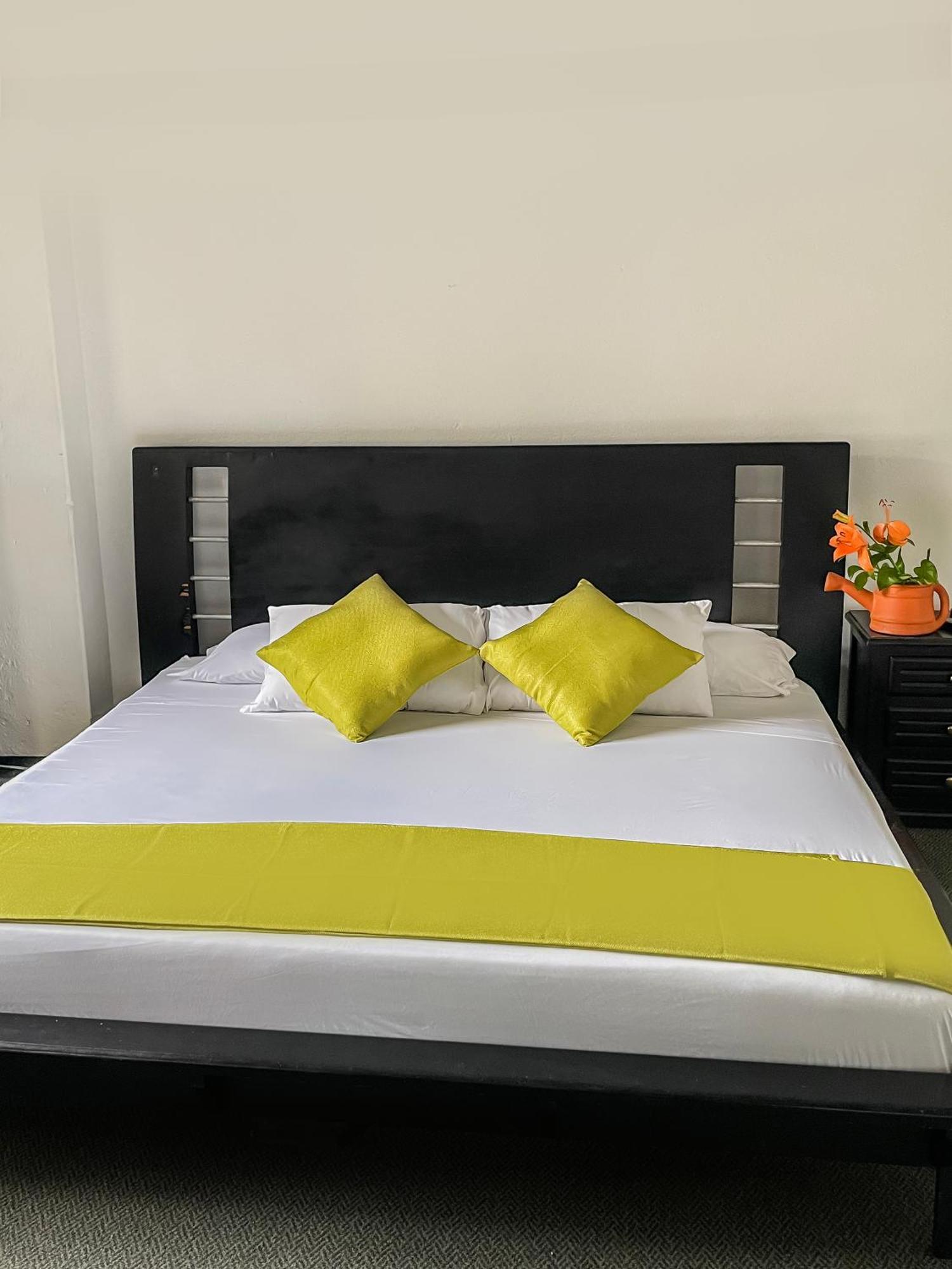 Hotel Premium Real Μεντεγίν Εξωτερικό φωτογραφία